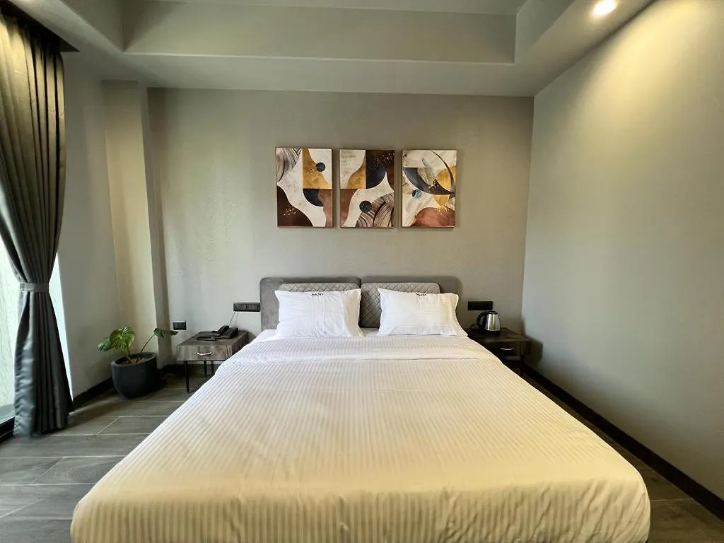 Mod Avenue Hotel Gurgaon 3*,  India
