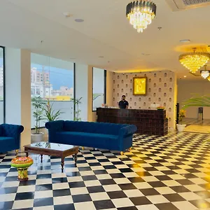 Staycation Premium De Glance Near Railway Station India